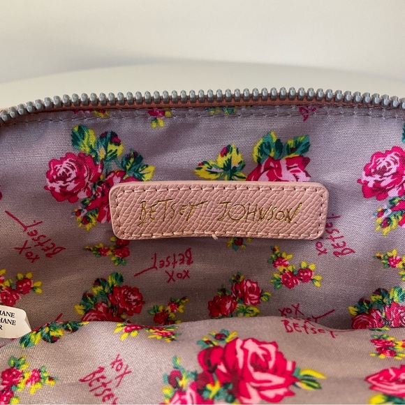 Betsey Johnson Mini Crossbody. EUC - Picture 7 of 8